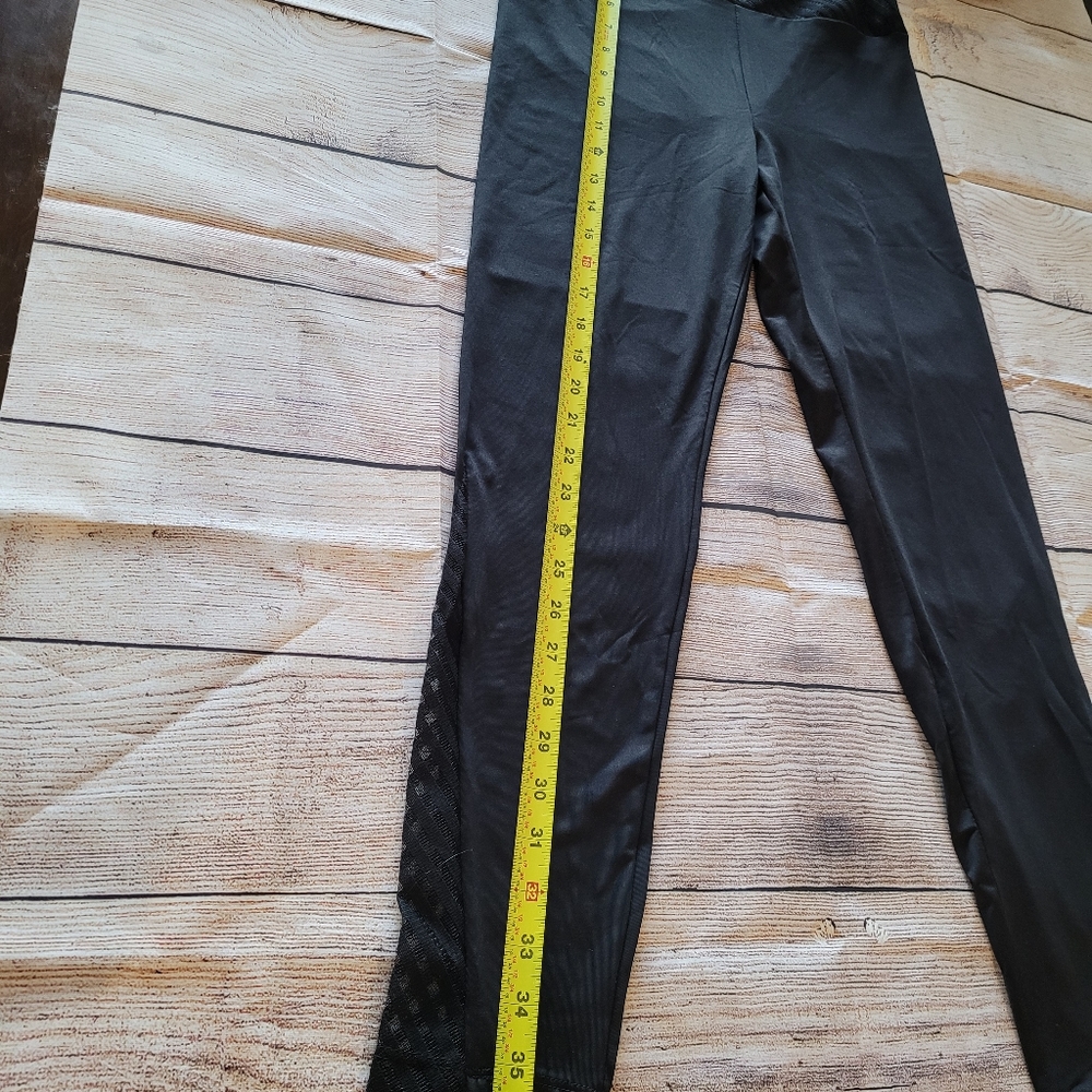 NEW High Rise Mesh Leggings 💞 - Picture 10 of 10